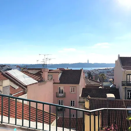 Sm3 Cosy And With Rooftop Terrace And Ac! In Principe Real, Near Bairro Alto * Лиссабон