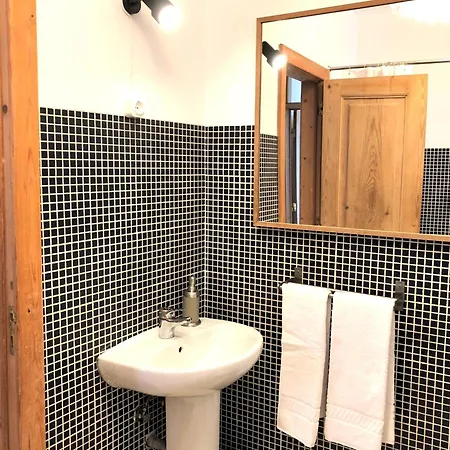 Sm3 Cosy&central With Rooftop Terrace&ac! In Real, Near Bairro Alto *