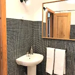 Sm3 Cosy&central With Rooftop Terrace&ac! In Real, Near Bairro Alto *