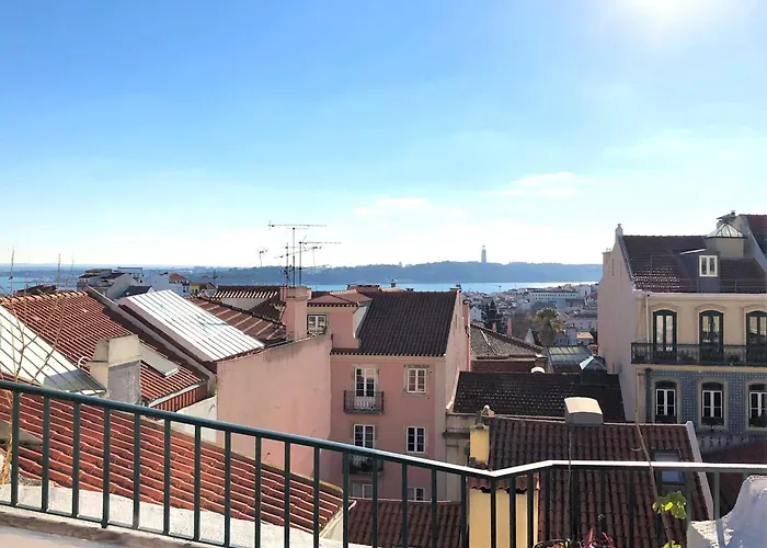 Sm3 Cosy And With Rooftop Terrace And Ac! In Principe Real, Near Bairro Alto * Lisboa